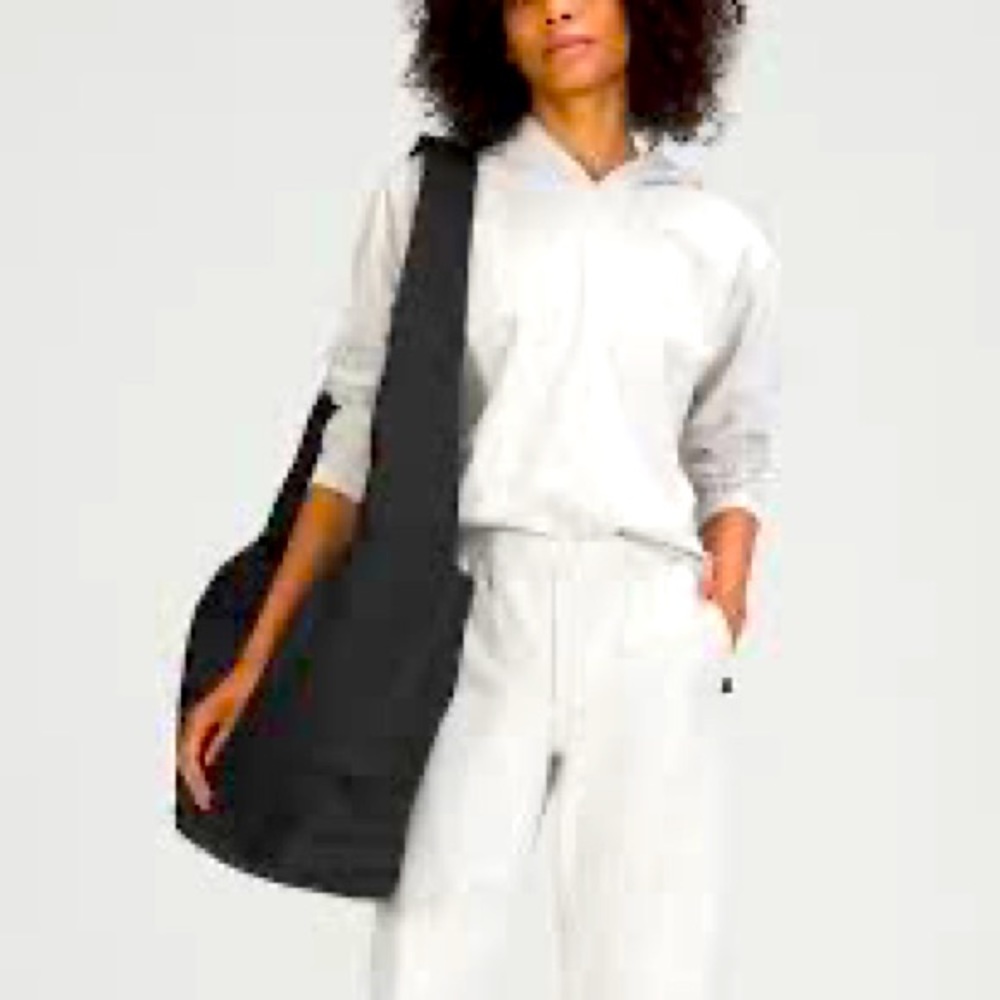 Lululemon lab street 21L bag.